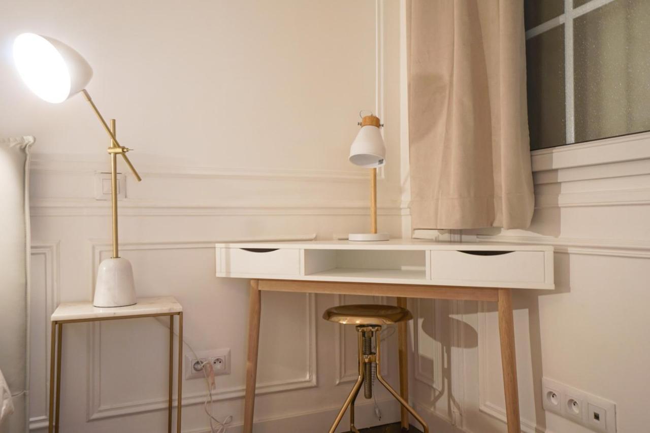 Modern Duplex Close To The Eiffel Tower ปารีส ภายนอก รูปภาพ
